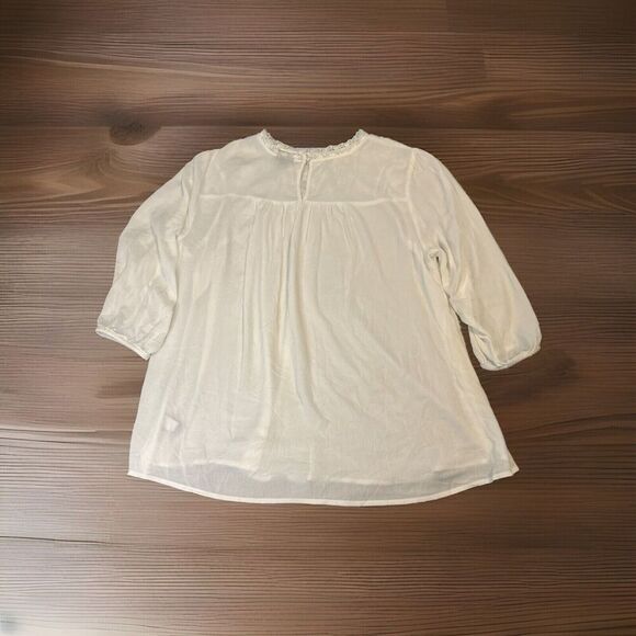 Torrid Ivory Embroidered Floral Tunic Round Lace Neck 3/4 Sleeve Rayon Top Sz 2 - Picture 8 of 8